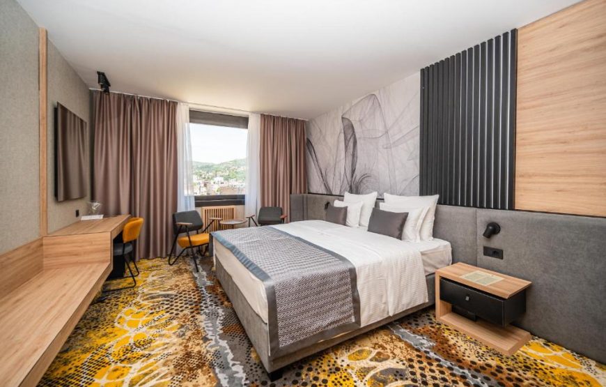 Hotel Holiday